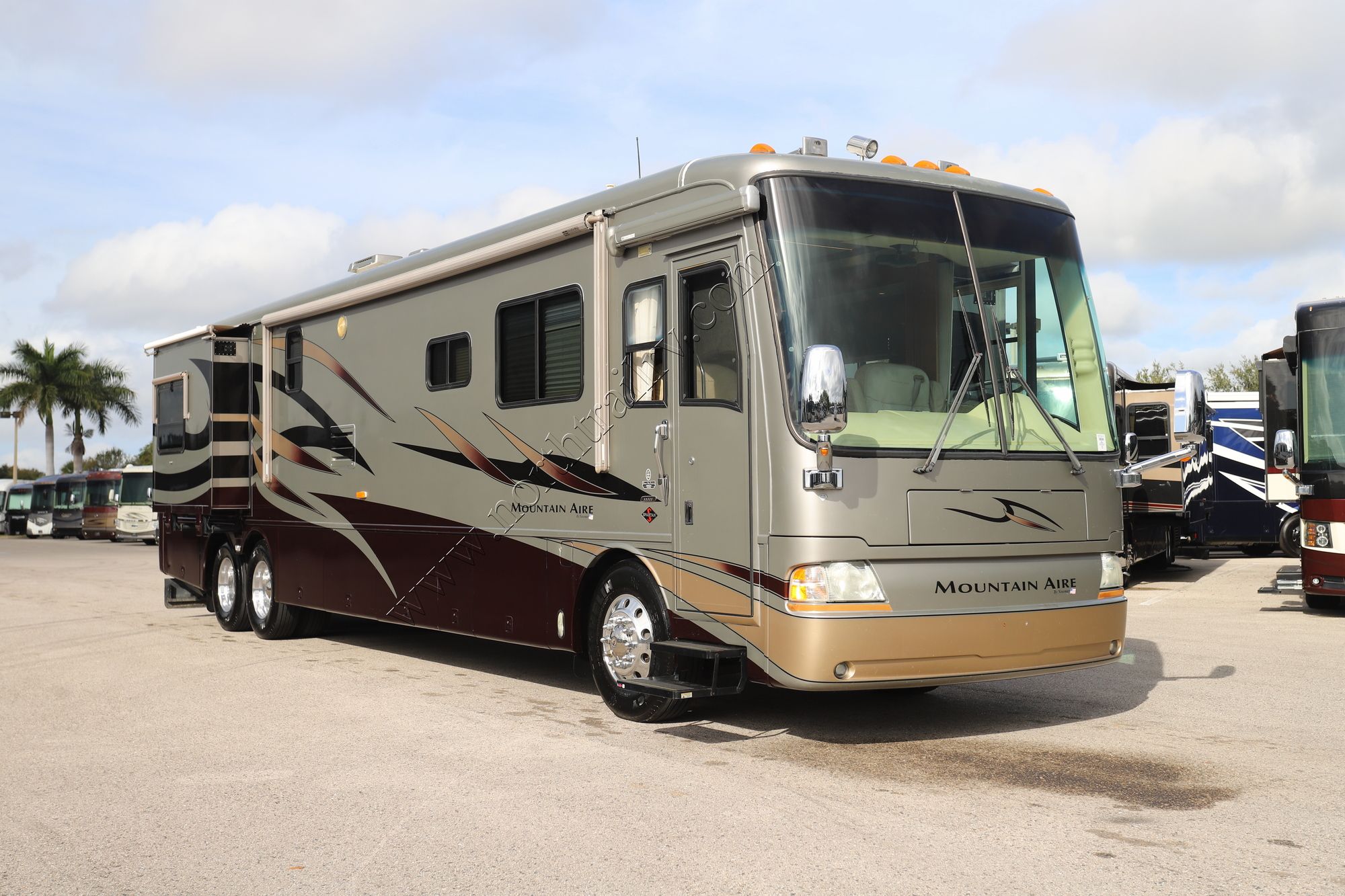 Used 2005 Newmar Mountain Aire 4305 Class A  For Sale