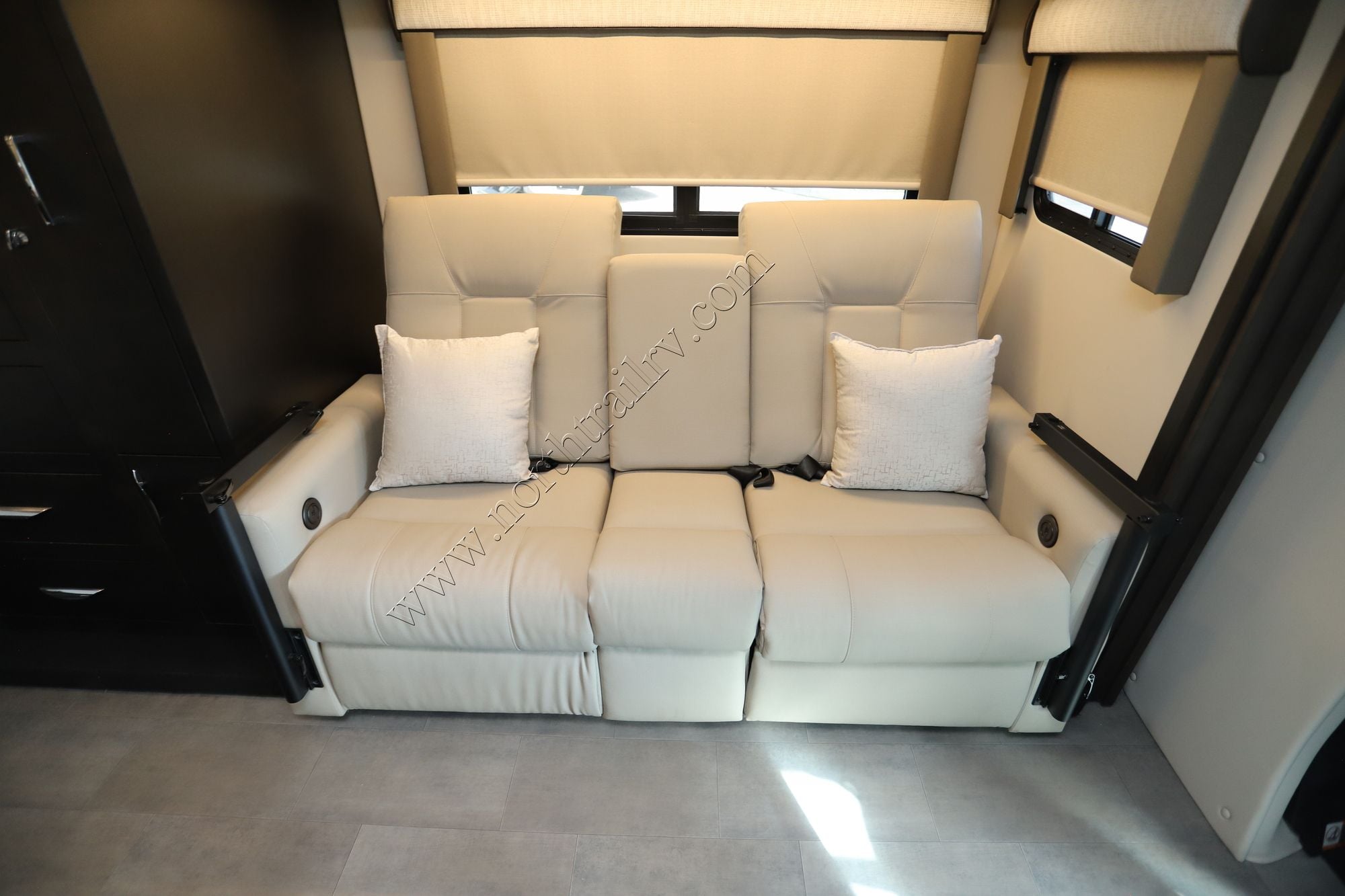 New 2026 Renegade Rv Vienna 25RML Class C  For Sale