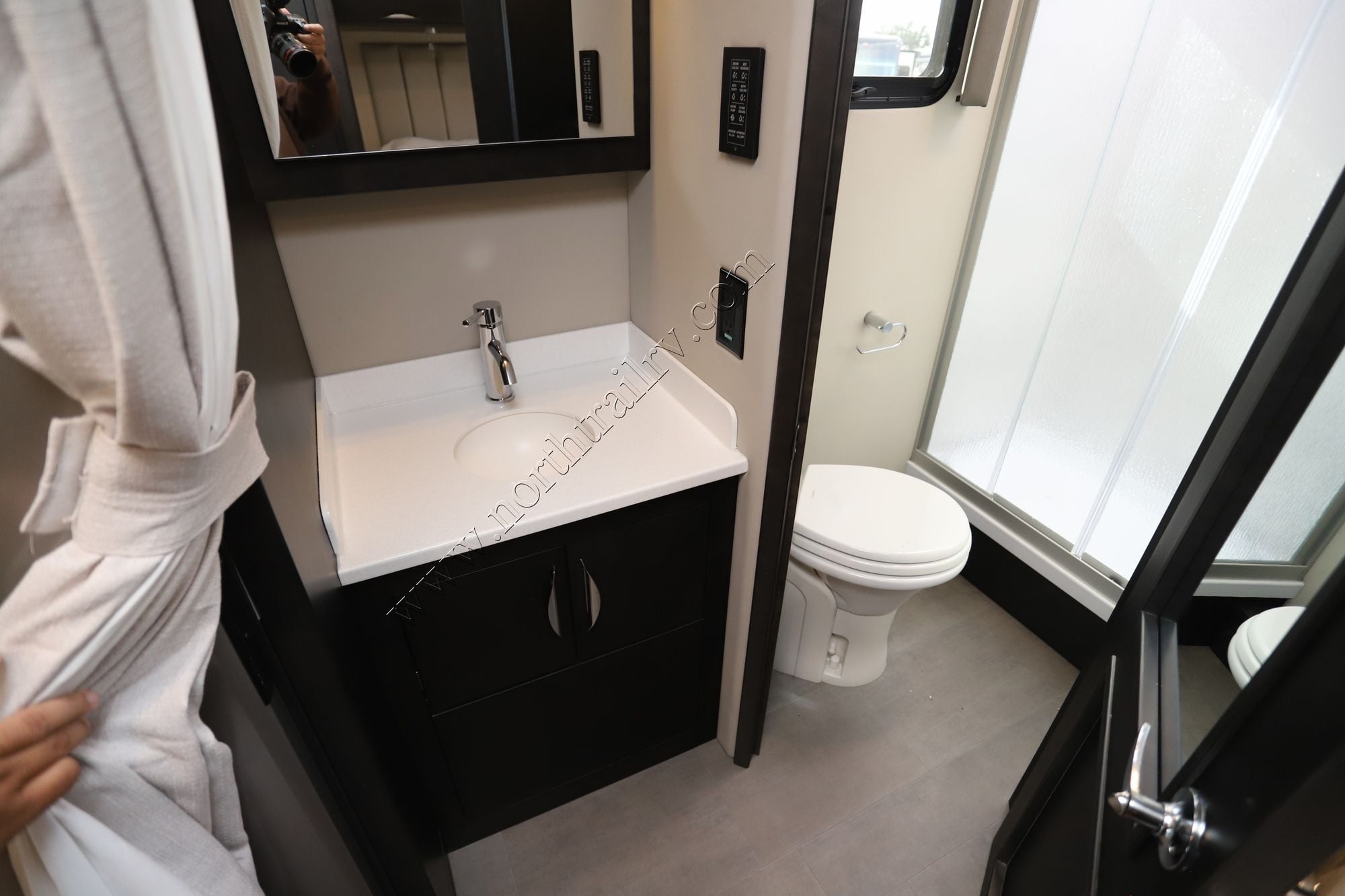 New 2026 Renegade Rv Vienna 25RML Class C  For Sale