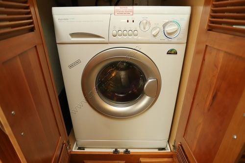 2005 Newmar Mountain Aire 4305