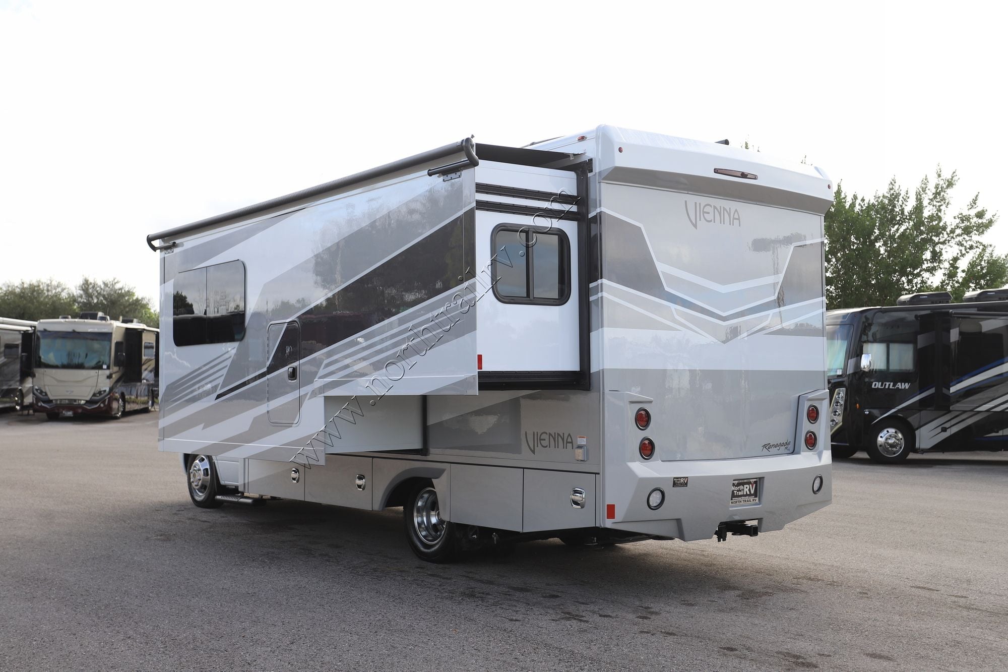 New 2026 Renegade Rv Vienna 25RML Class C  For Sale