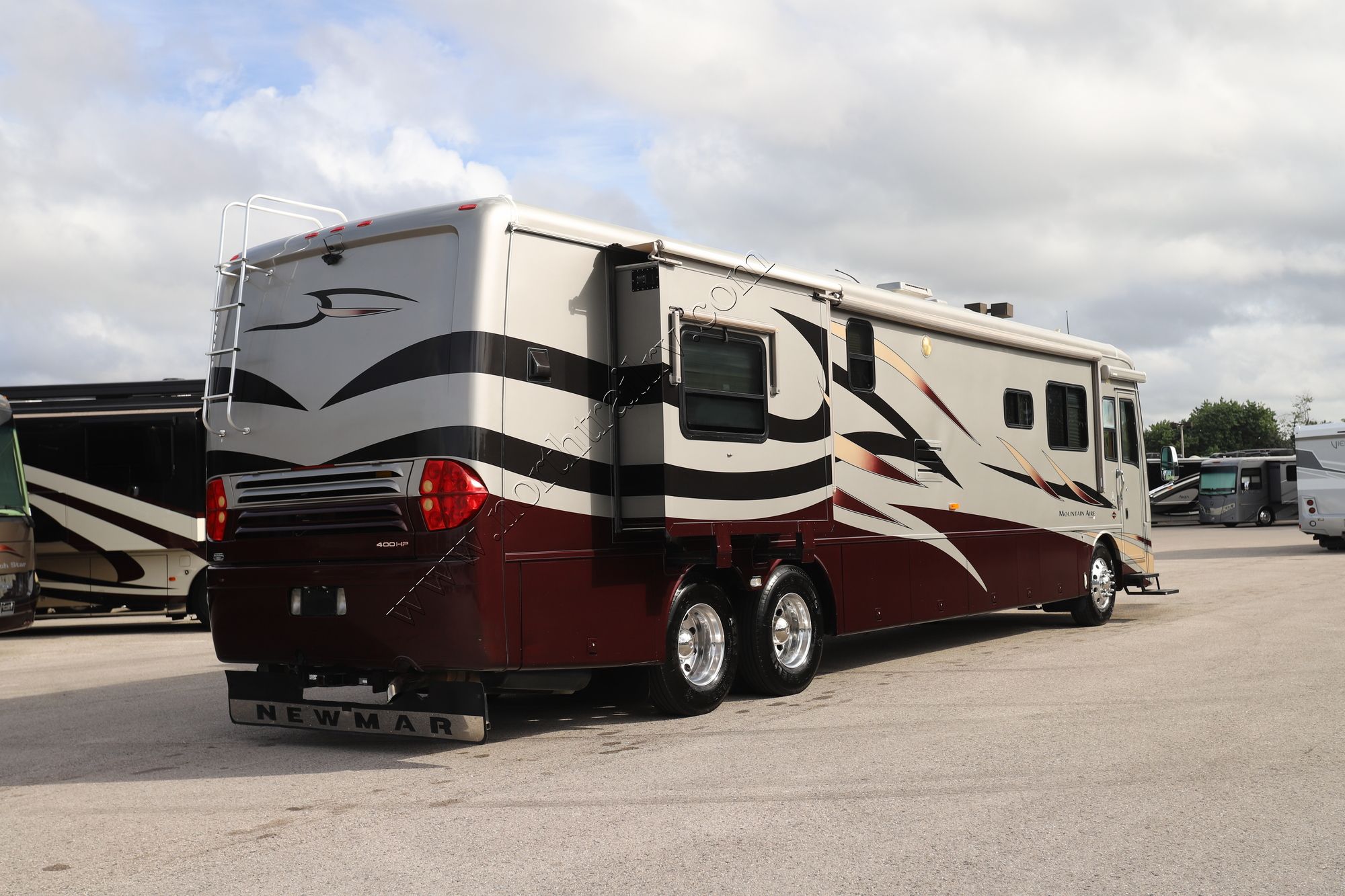 Used 2005 Newmar Mountain Aire 4305 Class A  For Sale