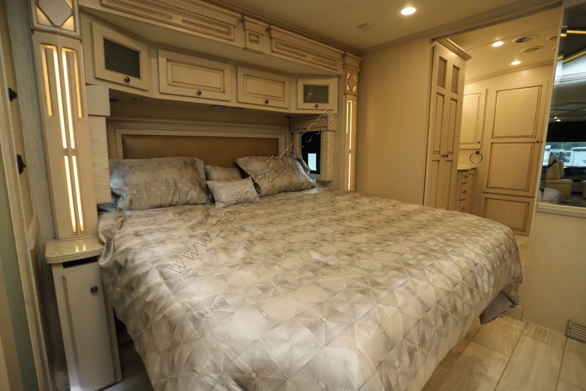 Used 2022 Newmar Dutch Star 4369 Class A  For Sale