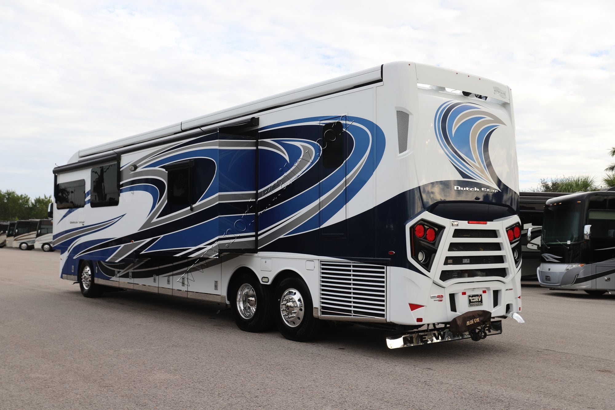 Used 2022 Newmar Dutch Star 4369 Class A  For Sale