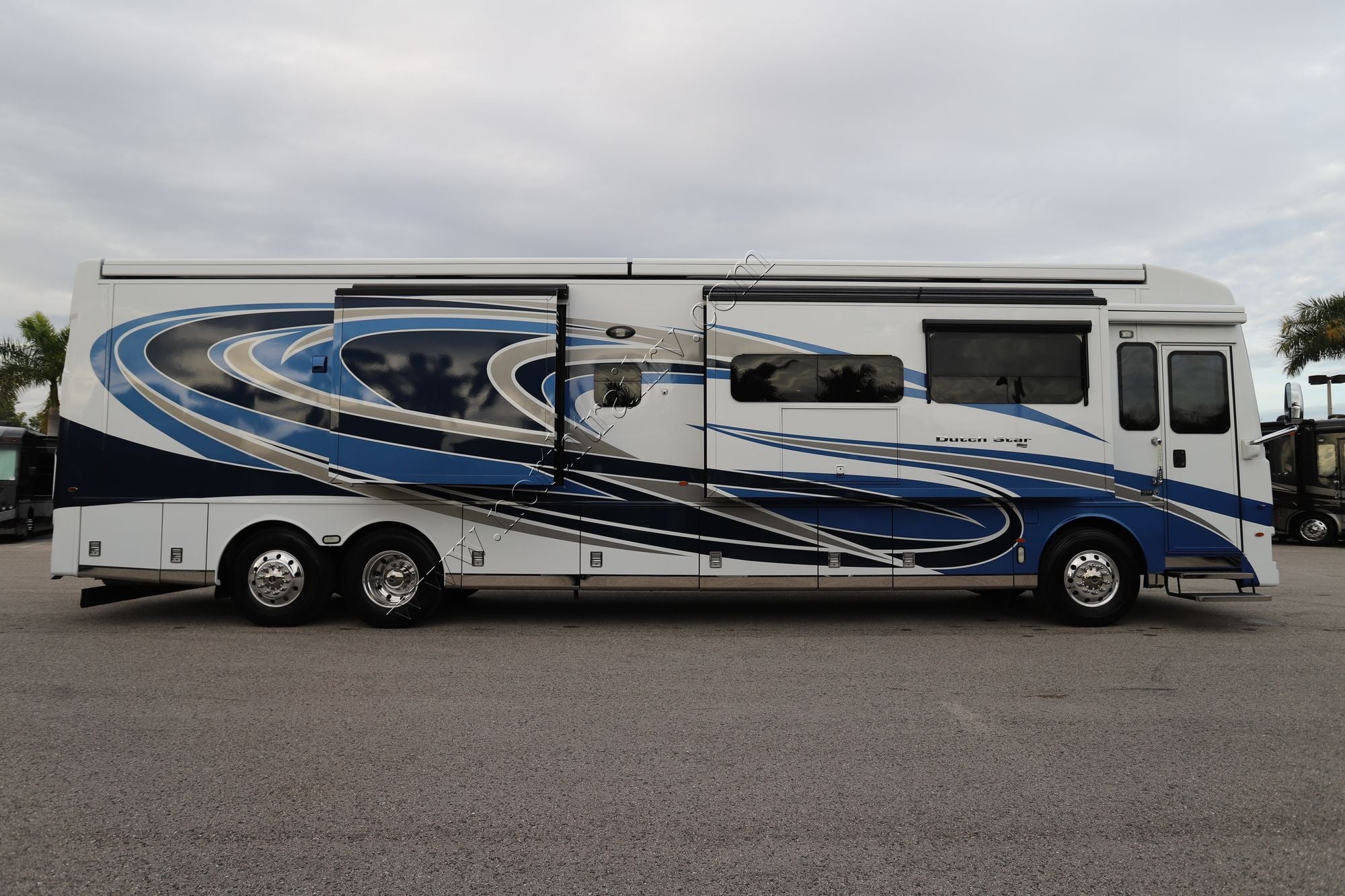 Used 2022 Newmar Dutch Star 4369 Class A  For Sale