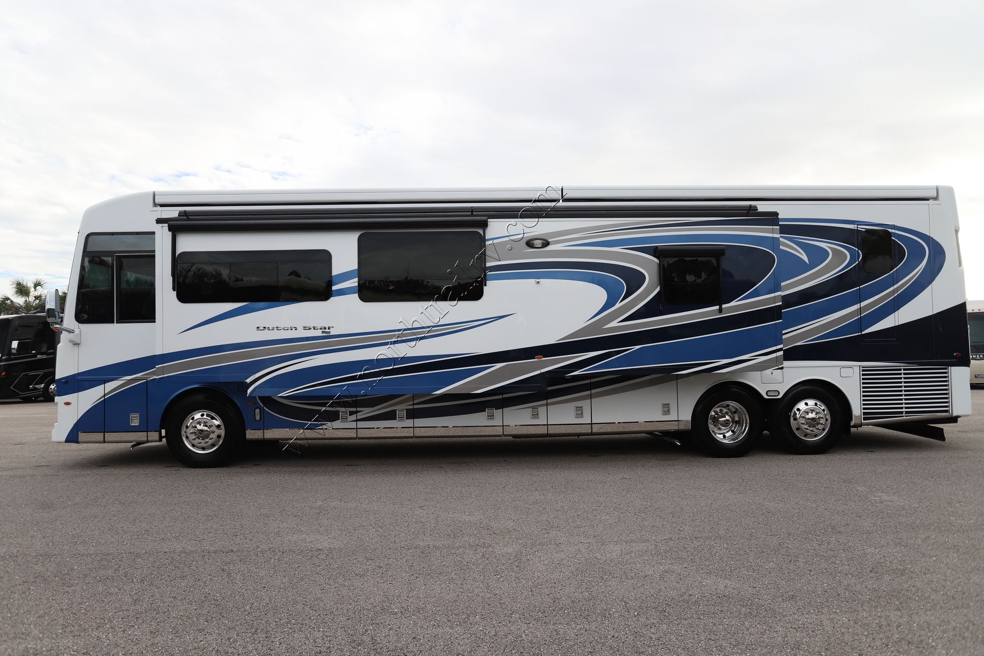 Used 2022 Newmar Dutch Star 4369 Class A  For Sale