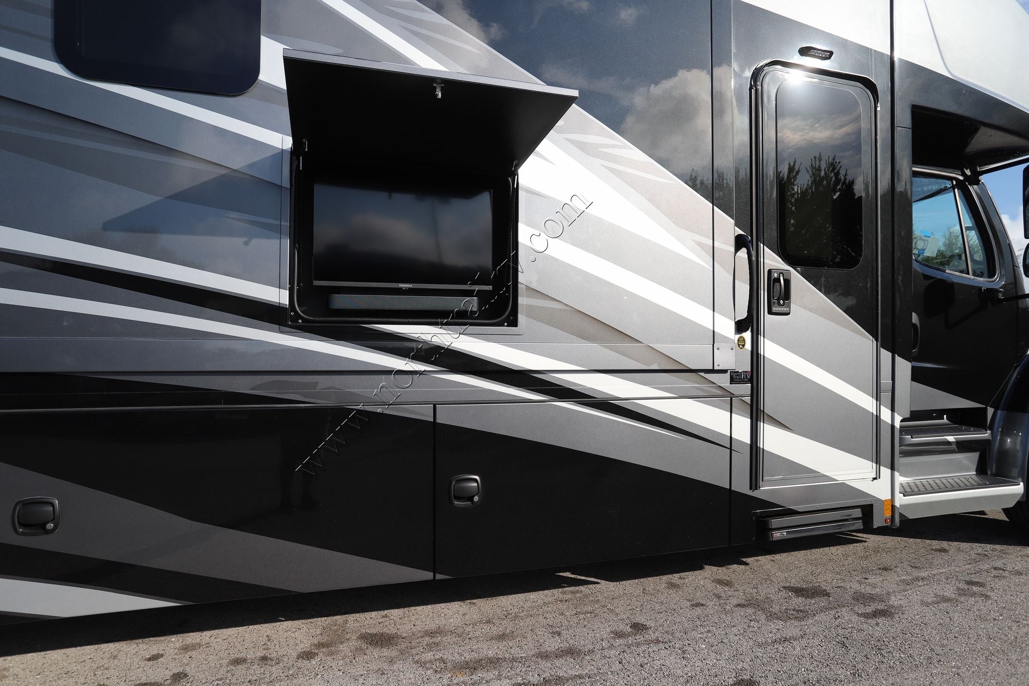 New 2026 Renegade Rv Valencia 39BB Super C  For Sale