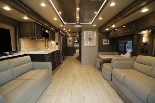 2022 Tiffin Motor Homes Allegro Red 37BA