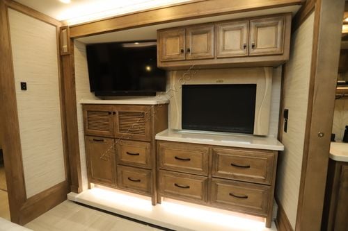 2026 Tiffin Motor Homes Phaeton 44OH