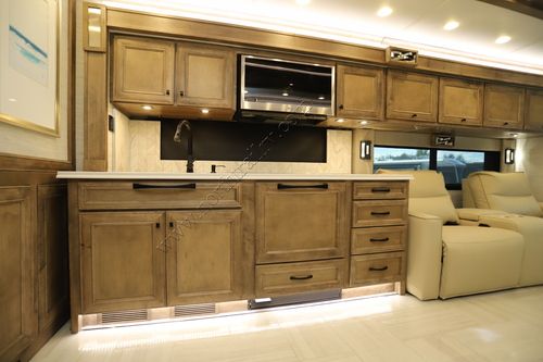 2026 Tiffin Motor Homes Phaeton 44OH