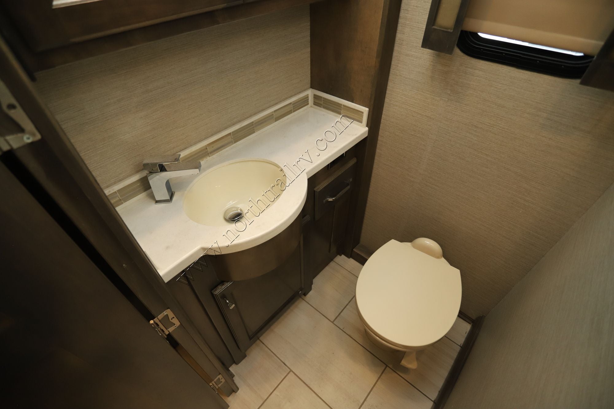 Used 2022 Tiffin Motor Homes Allegro Red 37BA Class A  For Sale