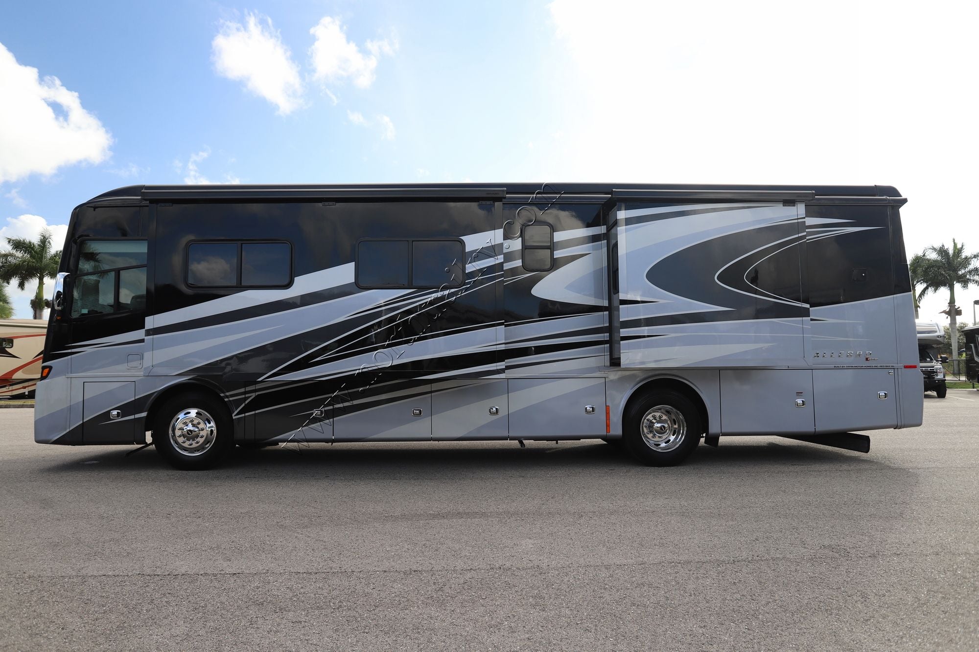 Used 2022 Tiffin Motor Homes Allegro Red 37BA Class A  For Sale