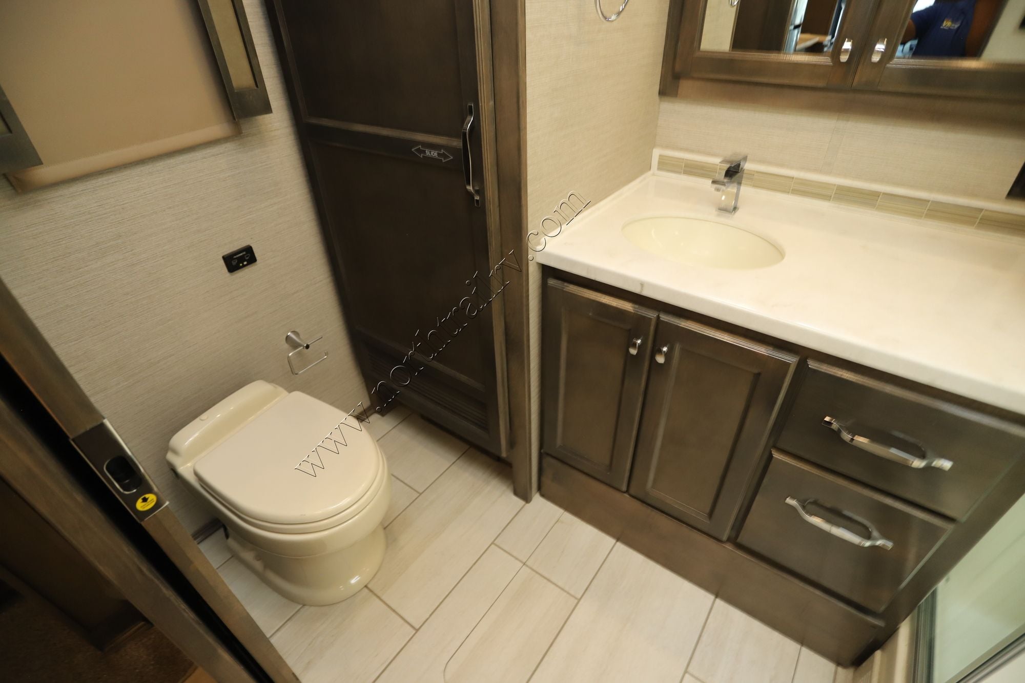 Used 2022 Tiffin Motor Homes Allegro Red 37BA Class A  For Sale