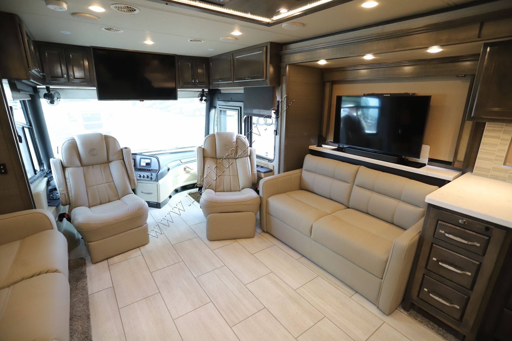 Used 2022 Tiffin Motor Homes Allegro Red 37BA Class A  For Sale