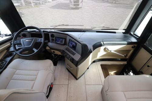 2022 Tiffin Motor Homes Allegro Red 37BA