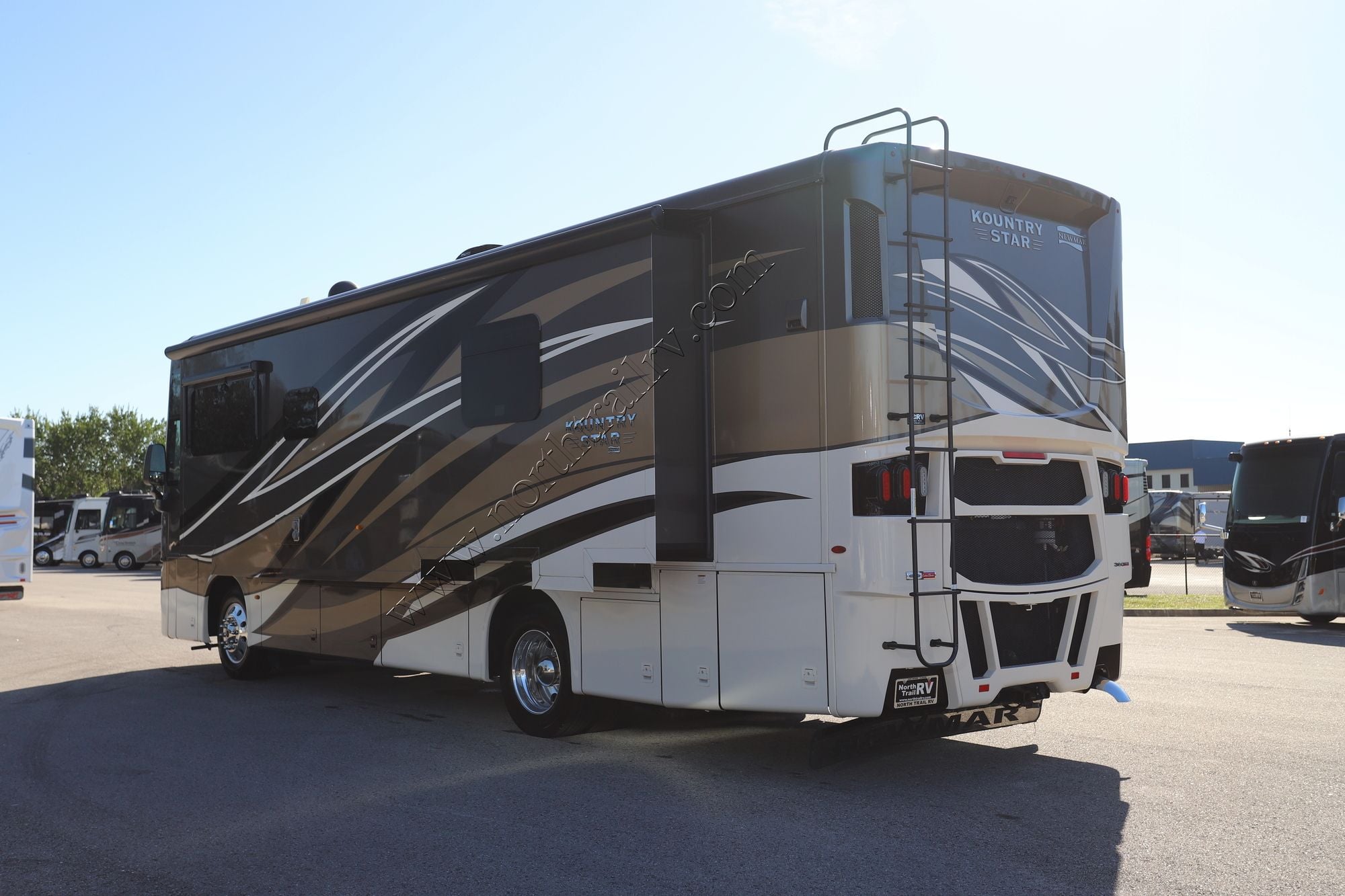 Used 2021 Newmar Kountry Star 3426 Class A  For Sale
