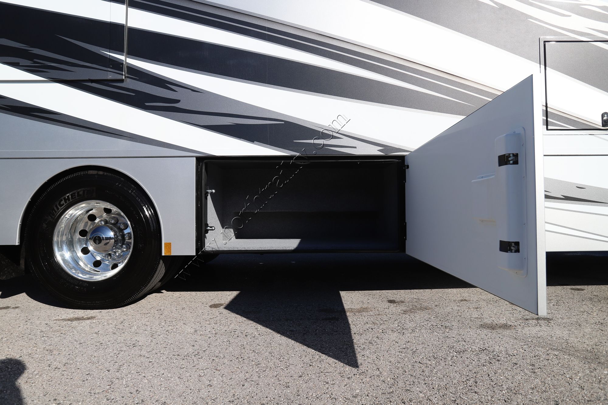 New 2026 Renegade Rv Verona 40VRB Super C  For Sale