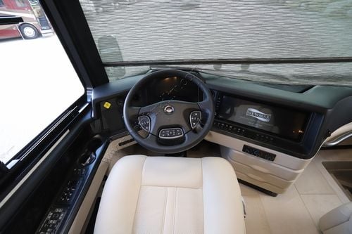 2026 Newmar Essex 4551