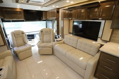 2026 Newmar Essex 4551