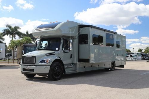 2026 Renegade Rv Valencia 39RB