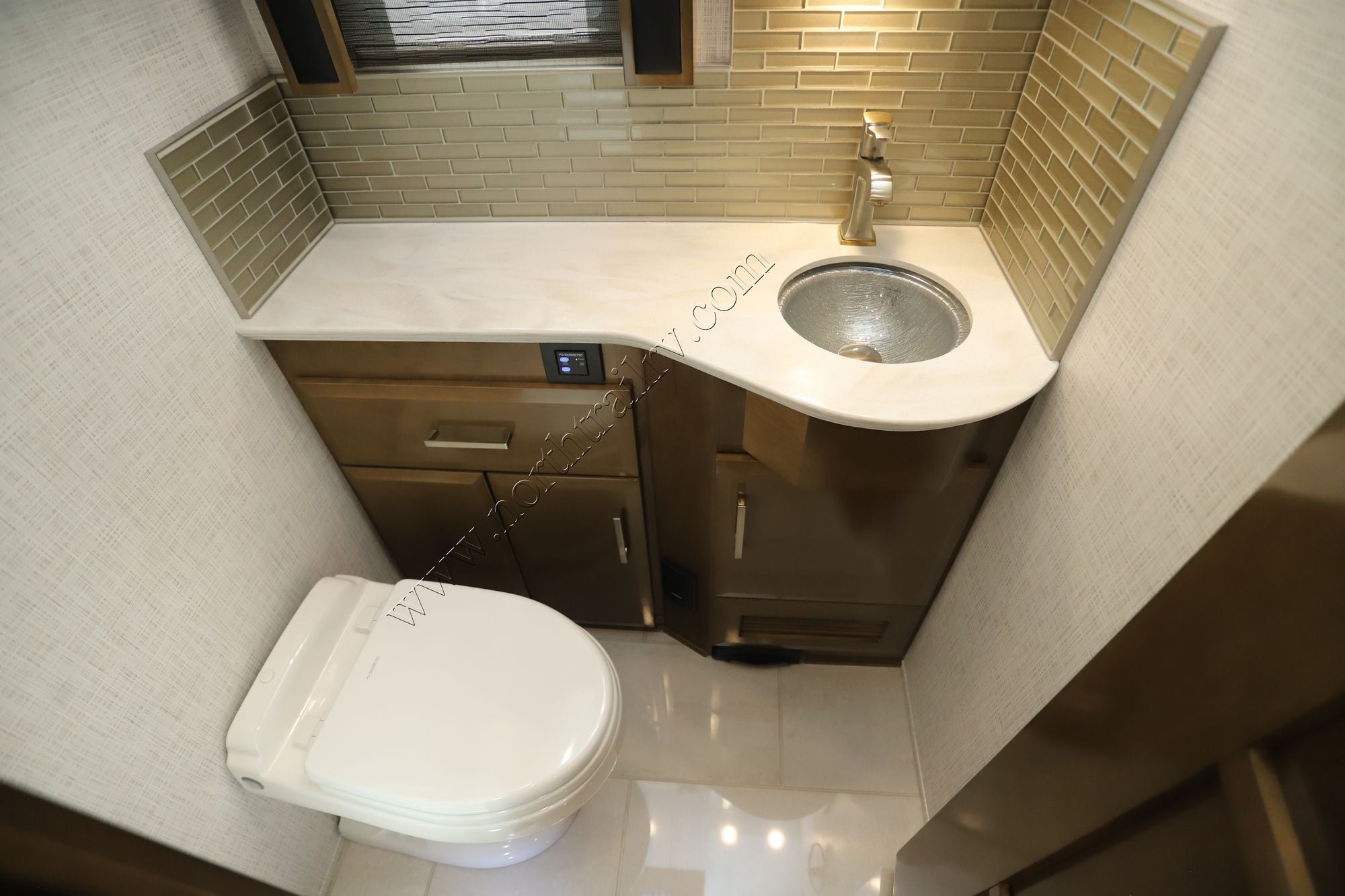 New 2026 Newmar Essex 4551 Class A  For Sale