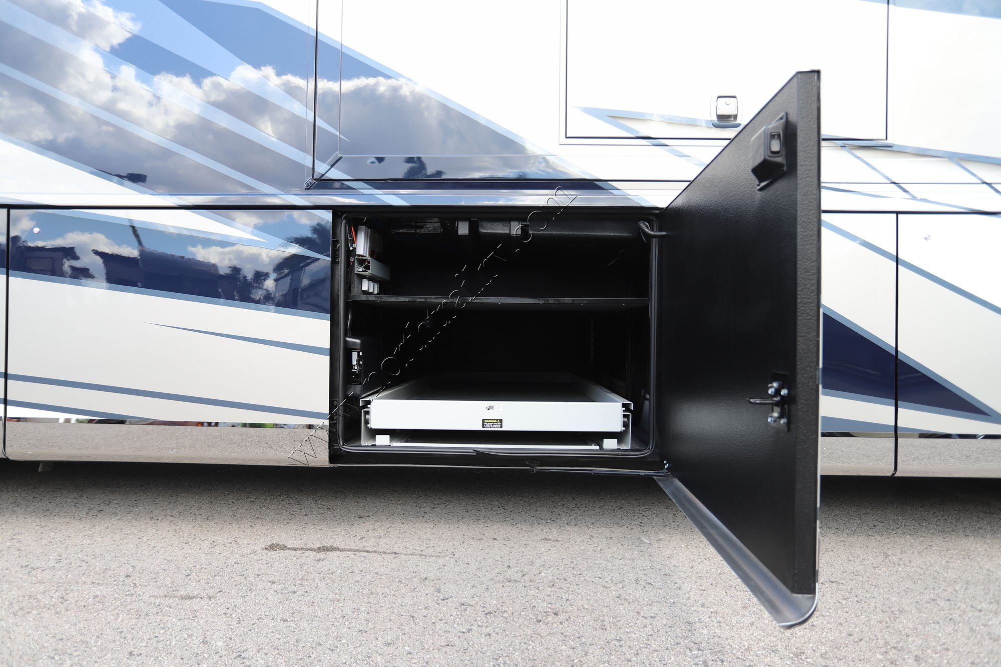 New 2026 Newmar Essex 4551 Class A  For Sale