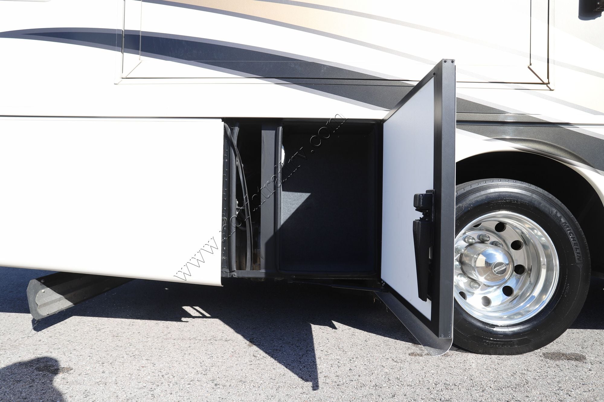 Used 2021 Newmar Kountry Star 3426 Class A  For Sale