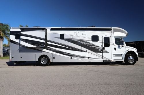 2026 Renegade Rv Verona 40VRB