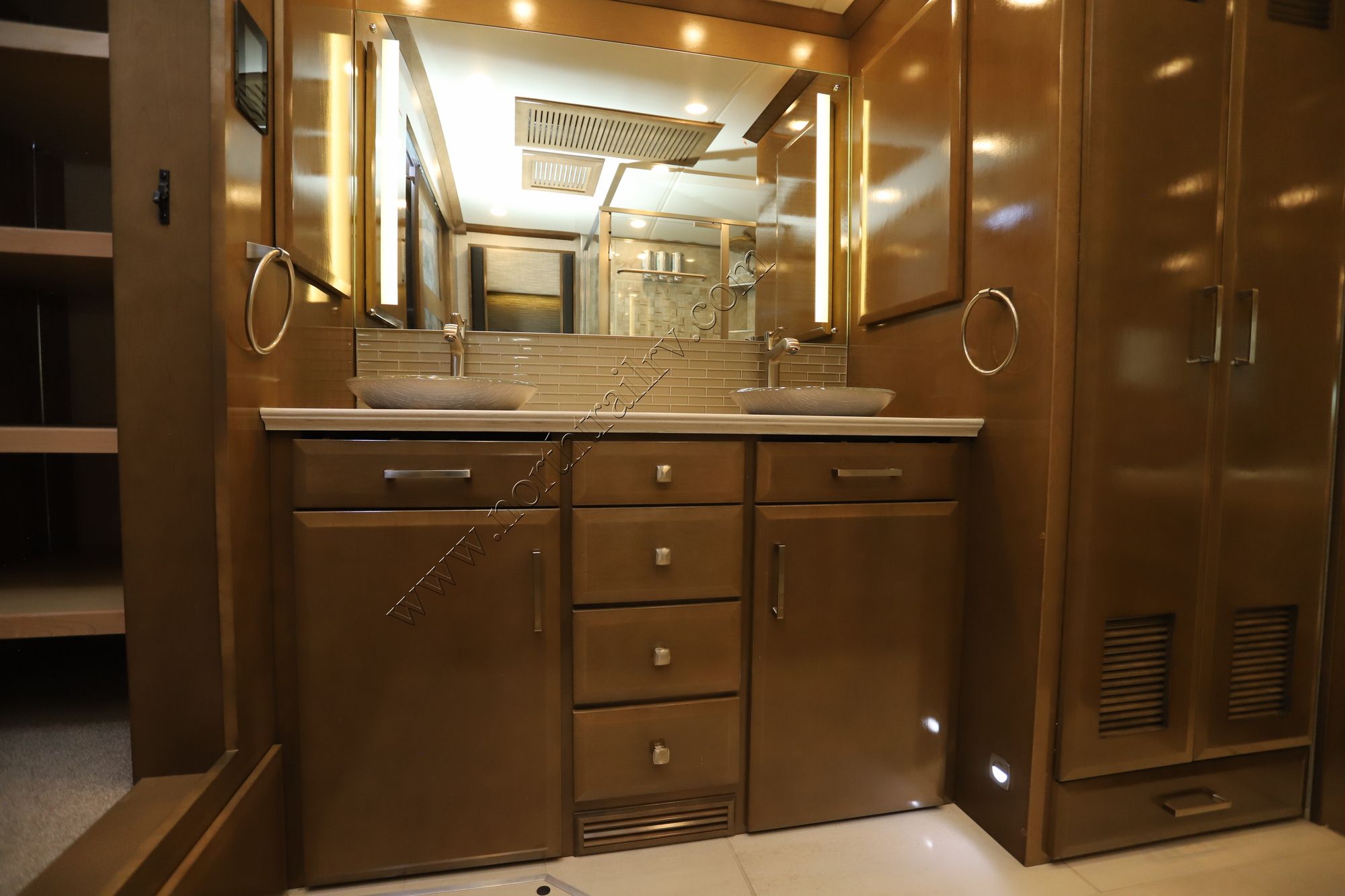 New 2026 Newmar Essex 4551 Class A  For Sale