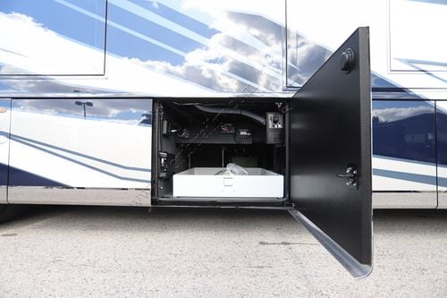 2026 Newmar Essex 4551