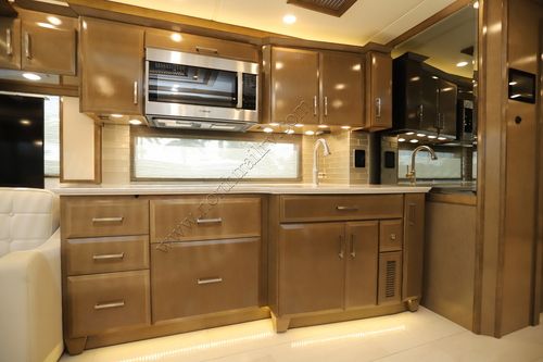 2026 Newmar Essex 4551