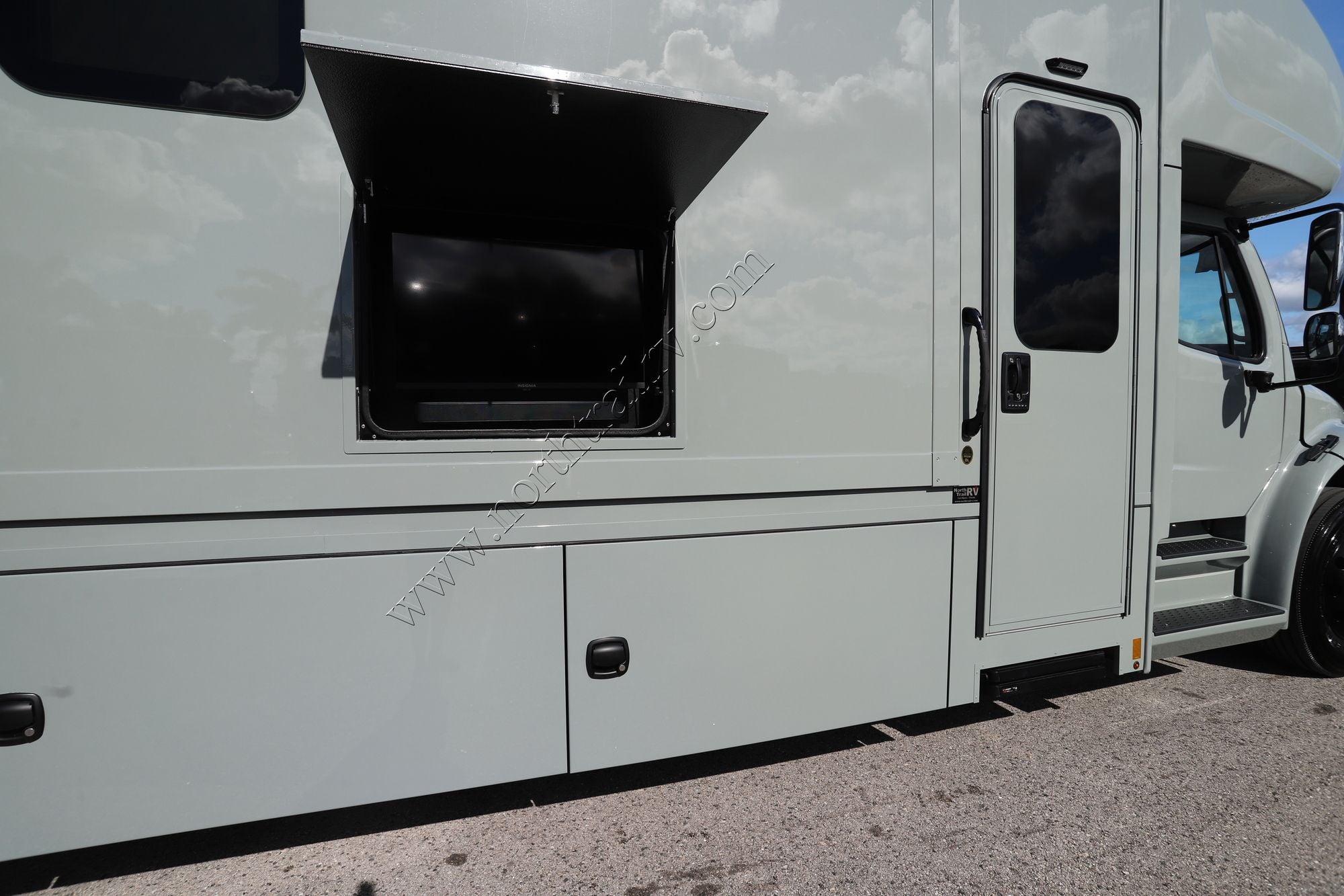 New 2026 Renegade Rv Valencia 39RB Super C  For Sale
