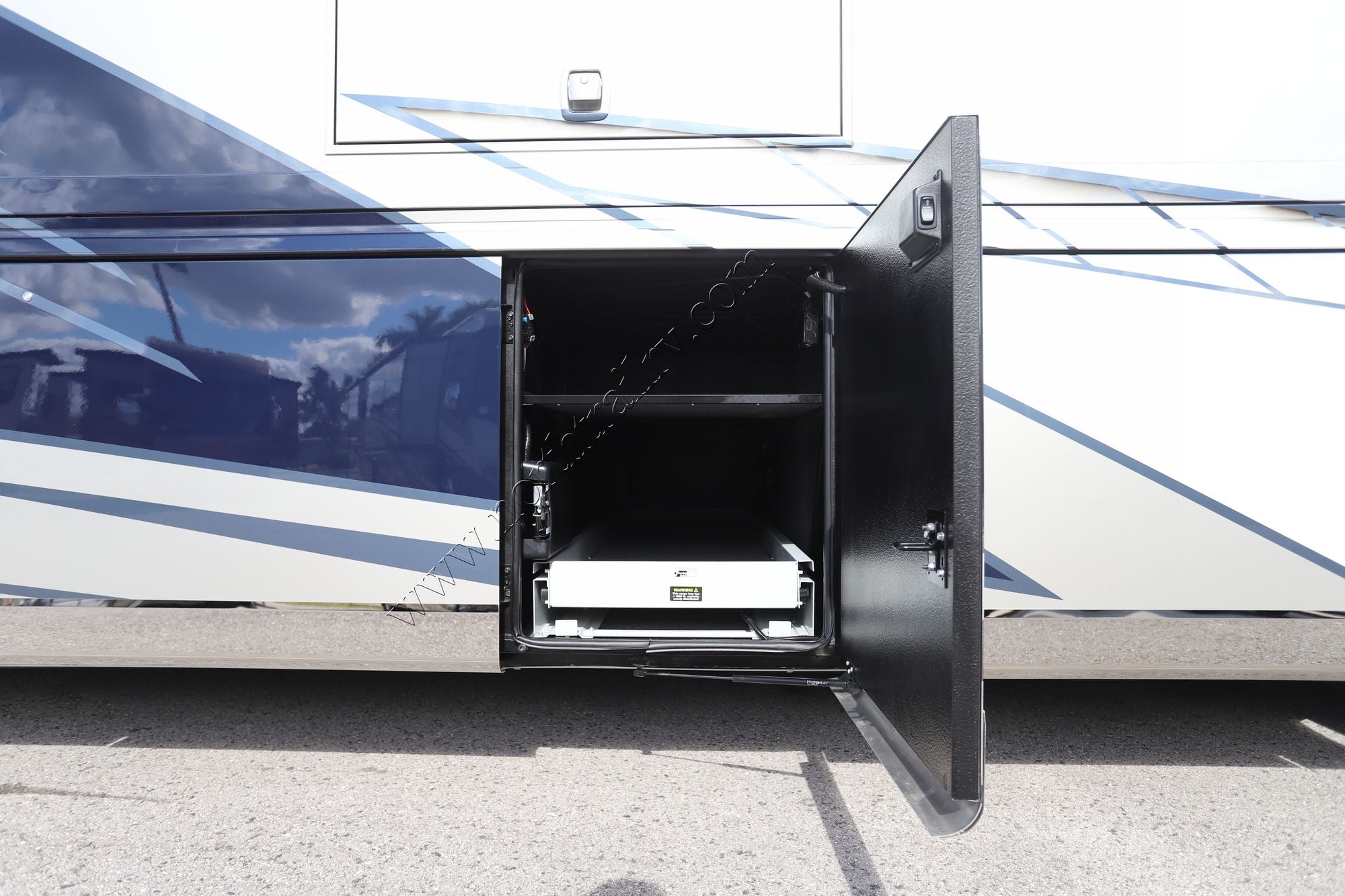 New 2026 Newmar Essex 4551 Class A  For Sale