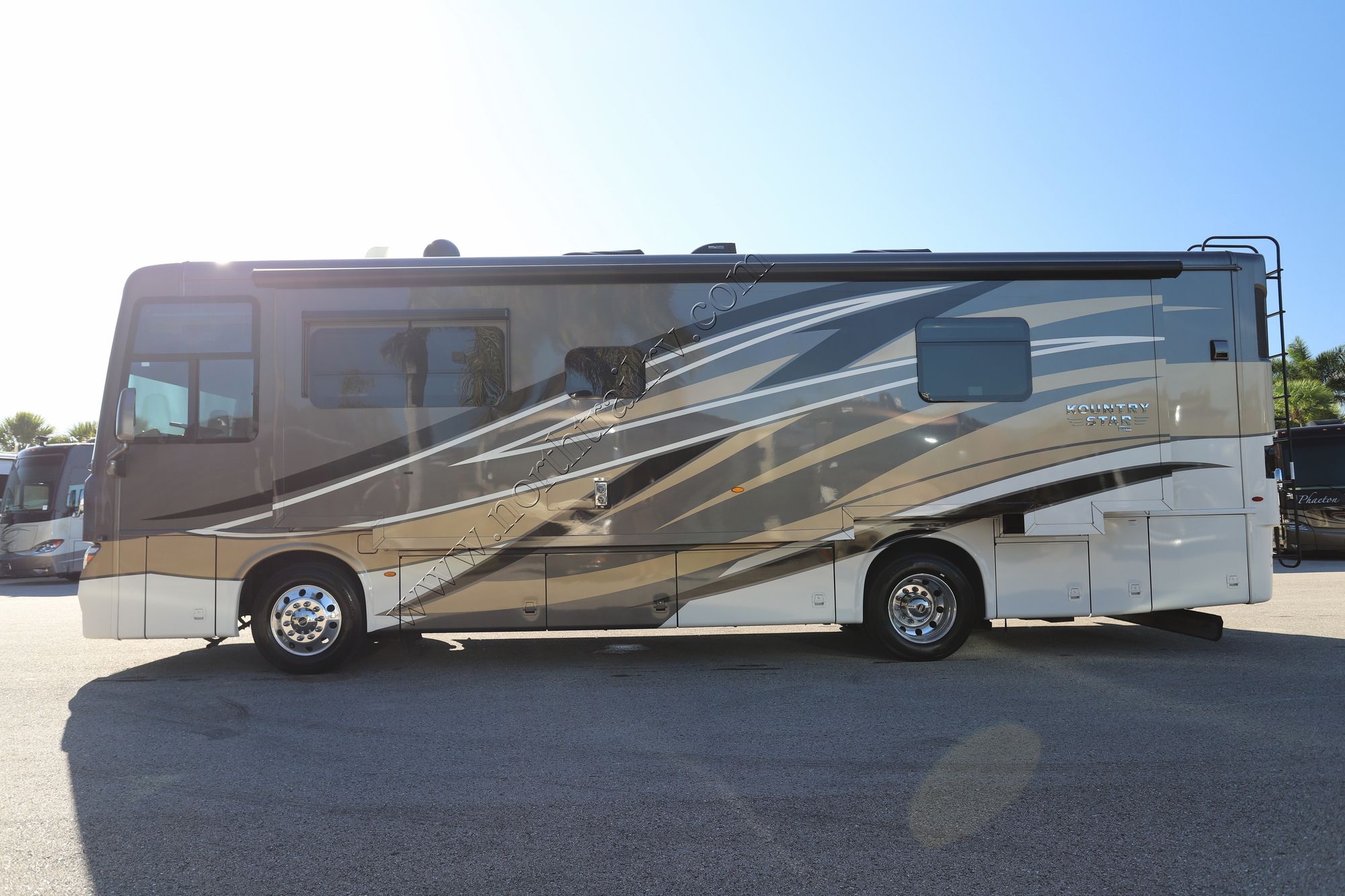 Used 2021 Newmar Kountry Star 3426 Class A  For Sale