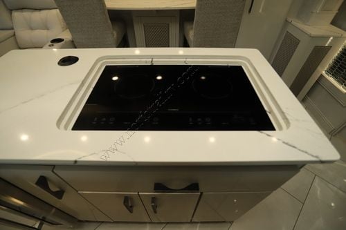 2023 American Coach American Eagle 45E