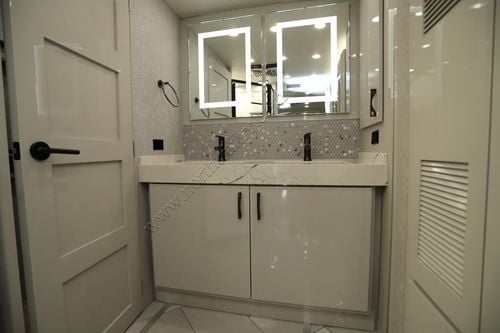 2023 American Coach American Eagle 45E