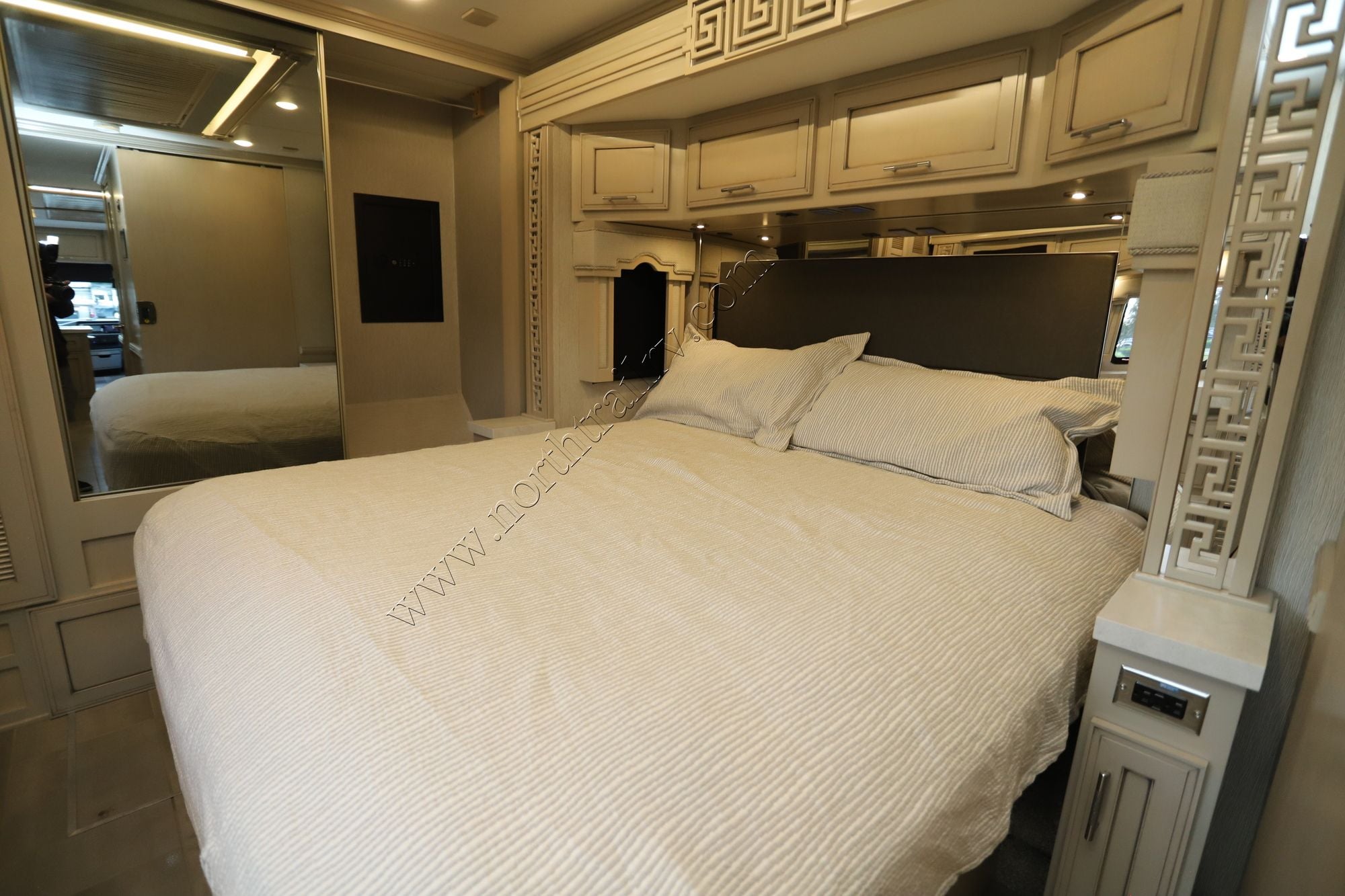 Used 2023 Newmar Ventana 3717 Class A  For Sale