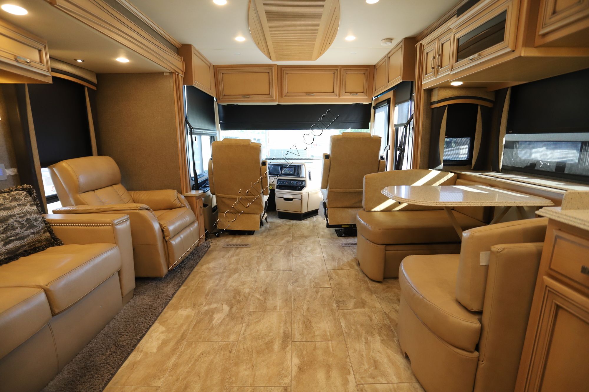 Used 2019 Newmar Ventana Le 3412 Class A  For Sale