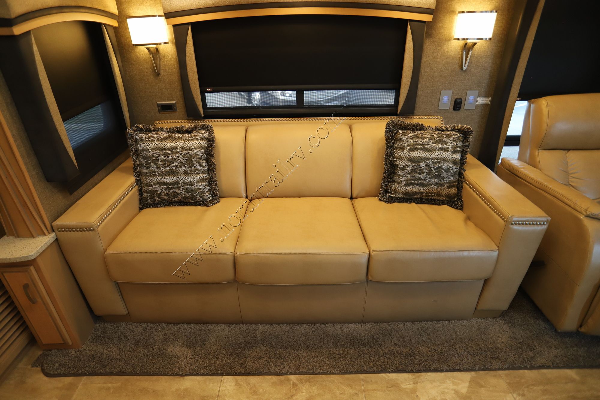 Used 2019 Newmar Ventana Le 3412 Class A  For Sale