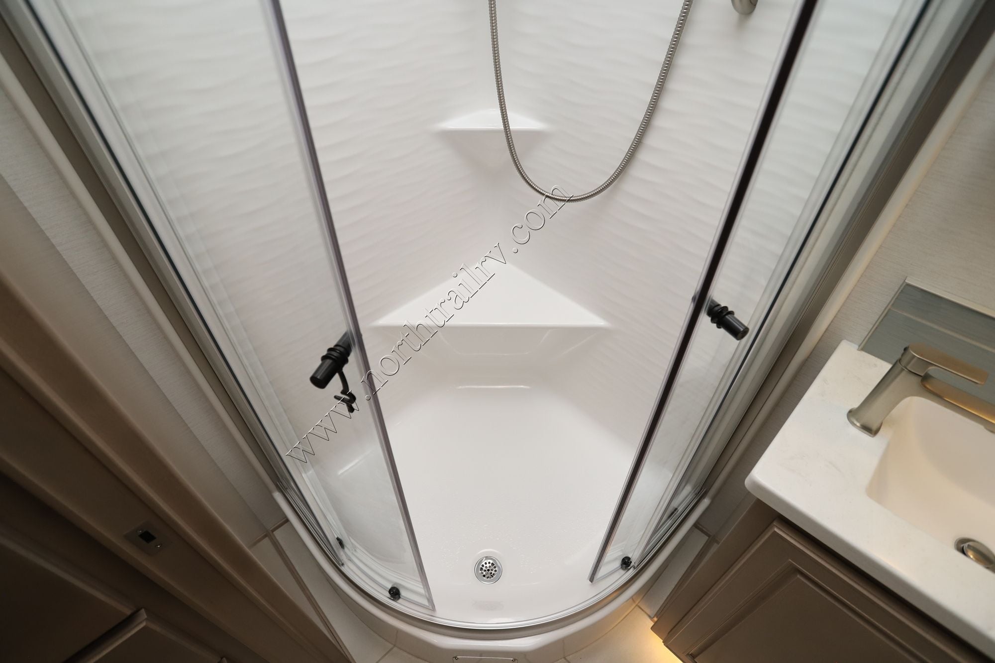 Used 2025 Renegade Rv Verona Le 40LRB Super C  For Sale