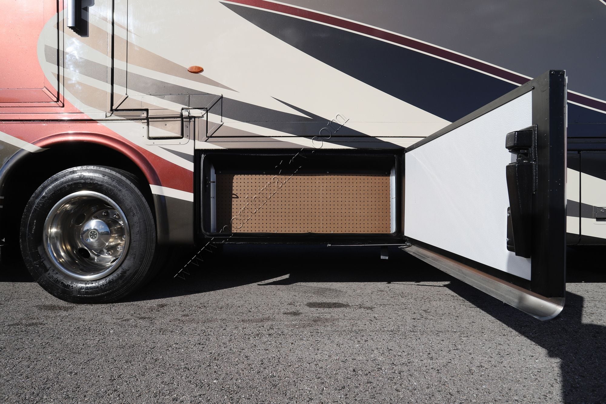 Used 2019 Newmar Ventana Le 3412 Class A  For Sale