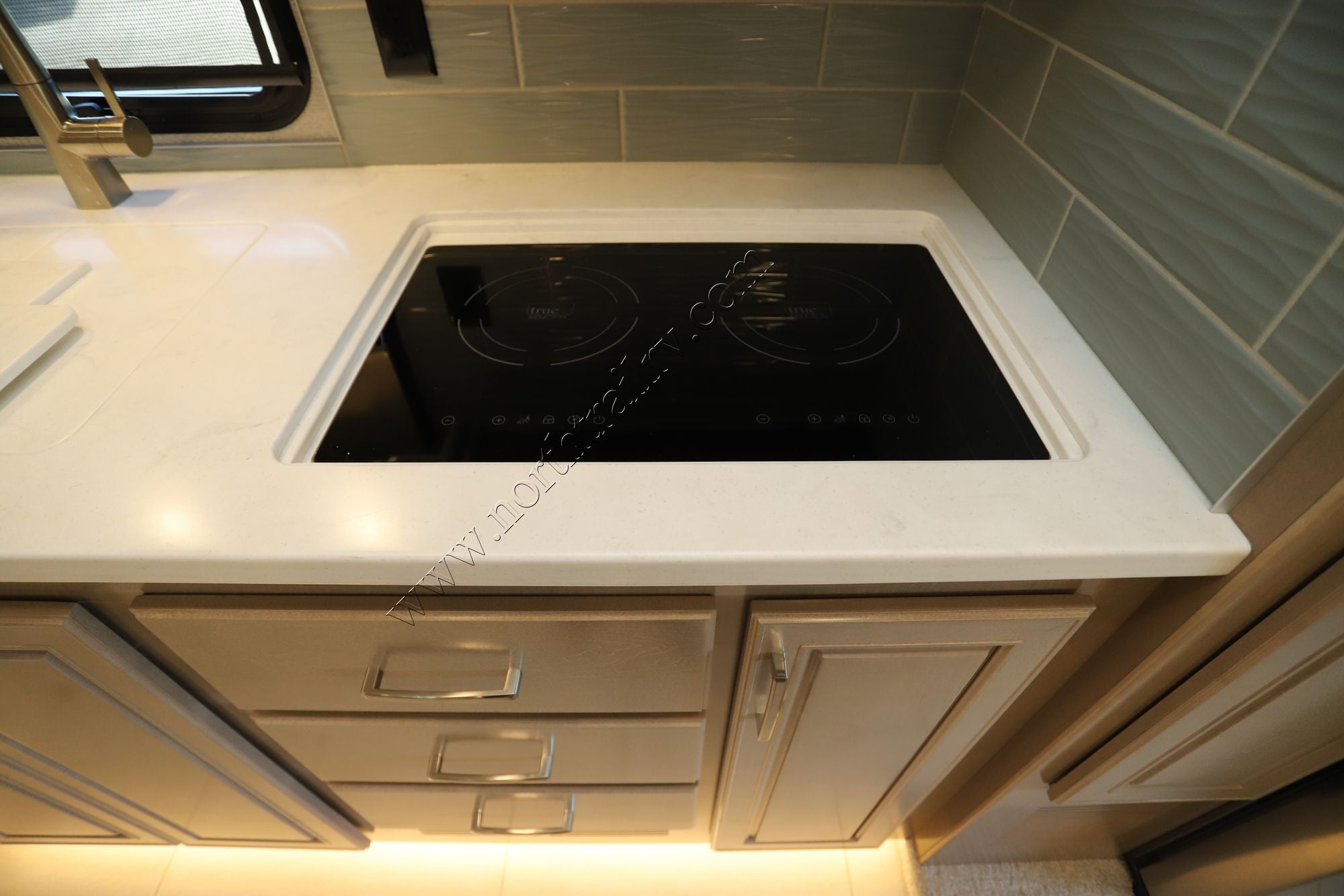 Used 2025 Renegade Rv Verona Le 40LRB Super C  For Sale