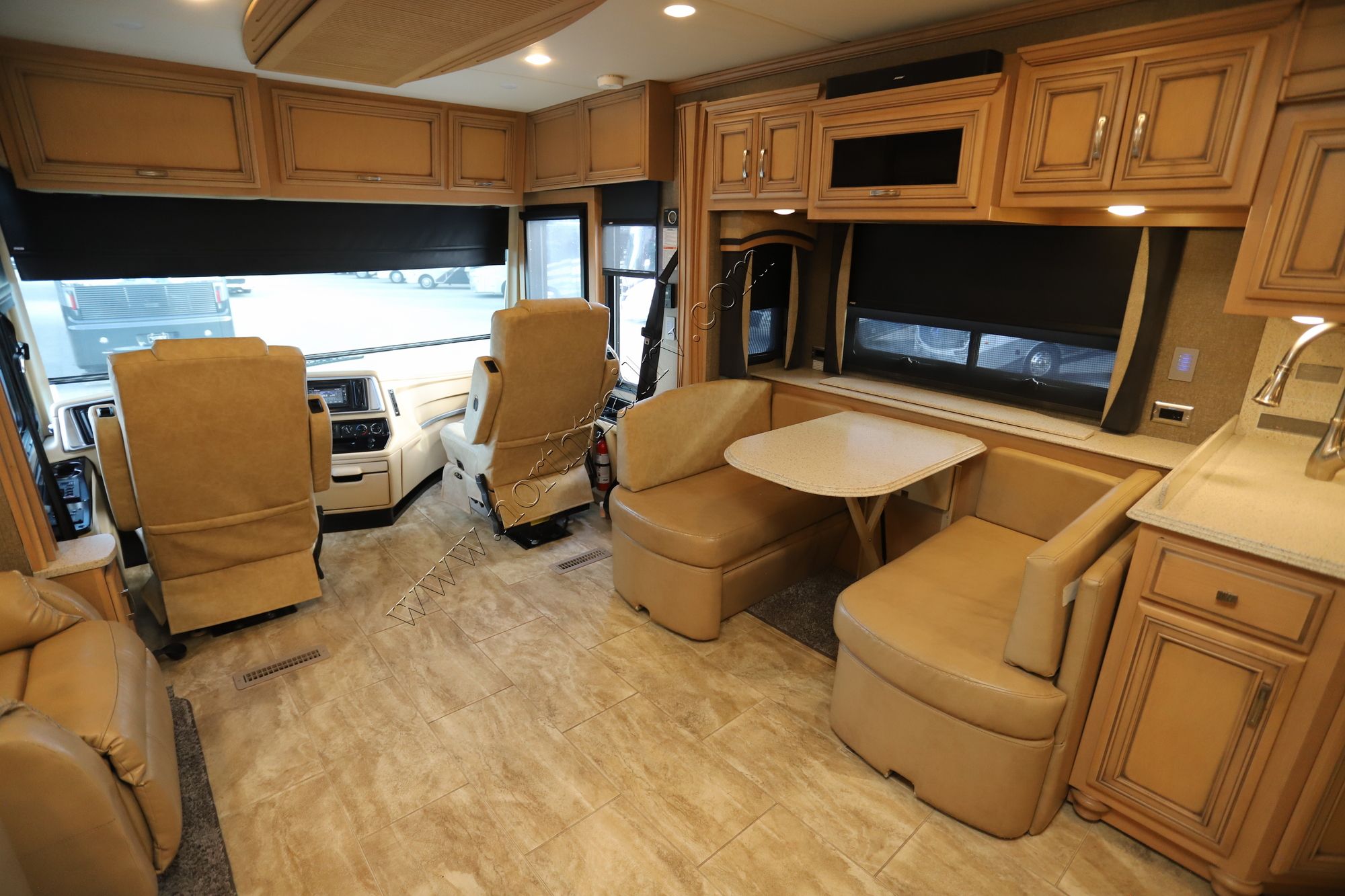 Used 2019 Newmar Ventana Le 3412 Class A  For Sale
