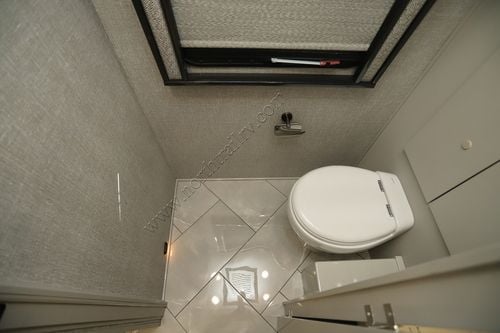 2023 American Coach American Eagle 45E