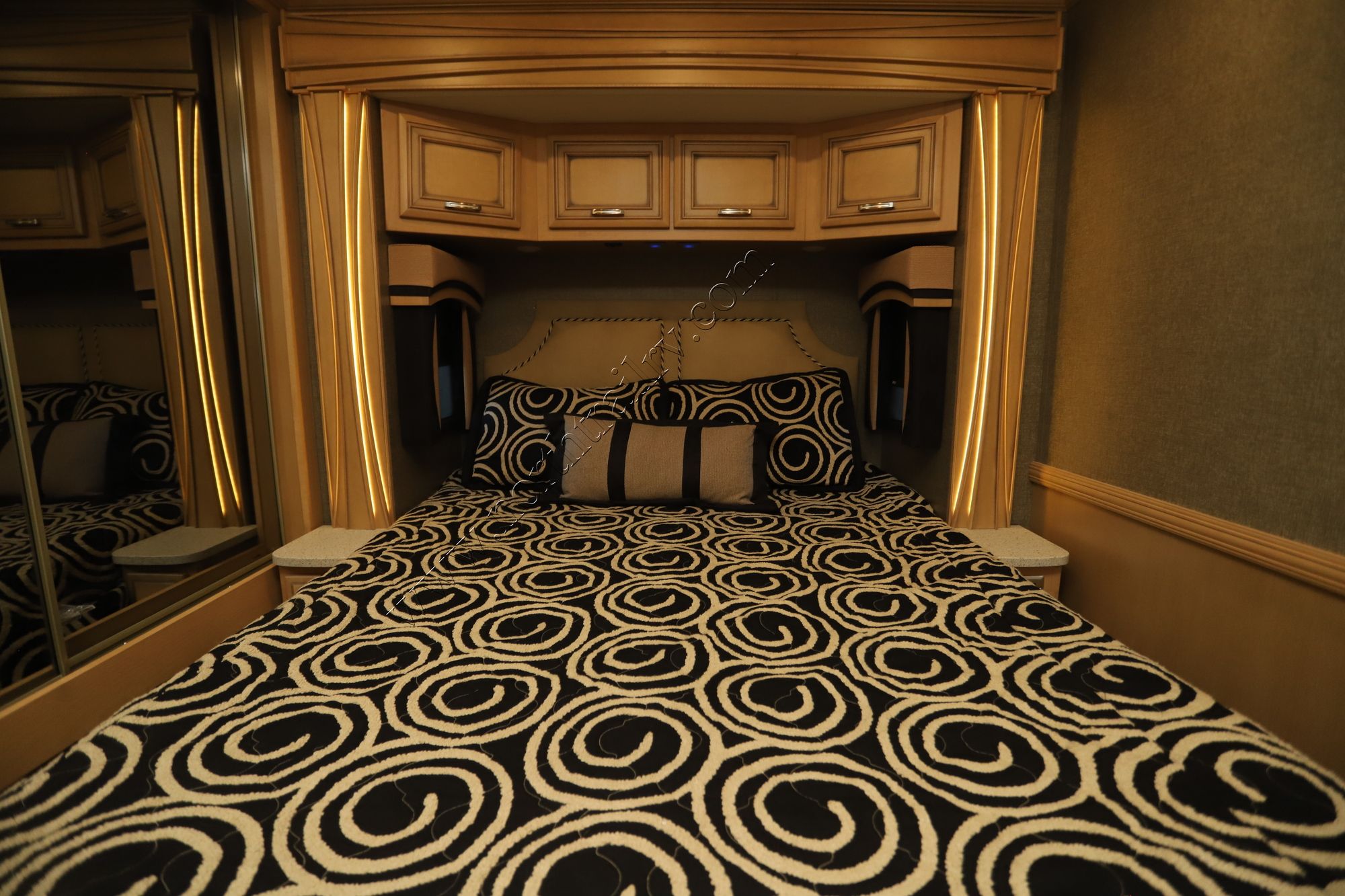 Used 2019 Newmar Ventana Le 3412 Class A  For Sale