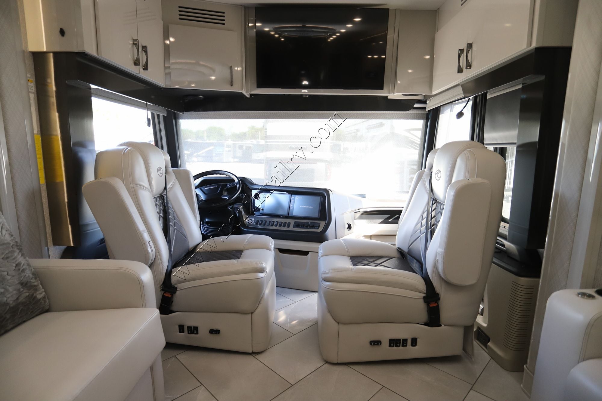 Used 2023 American Coach American Eagle 45E Class A  For Sale