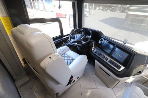 2023 American Coach American Eagle 45E