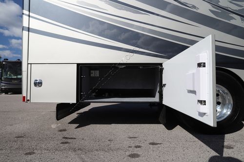 2025 Renegade Rv Verona Le 40LRB