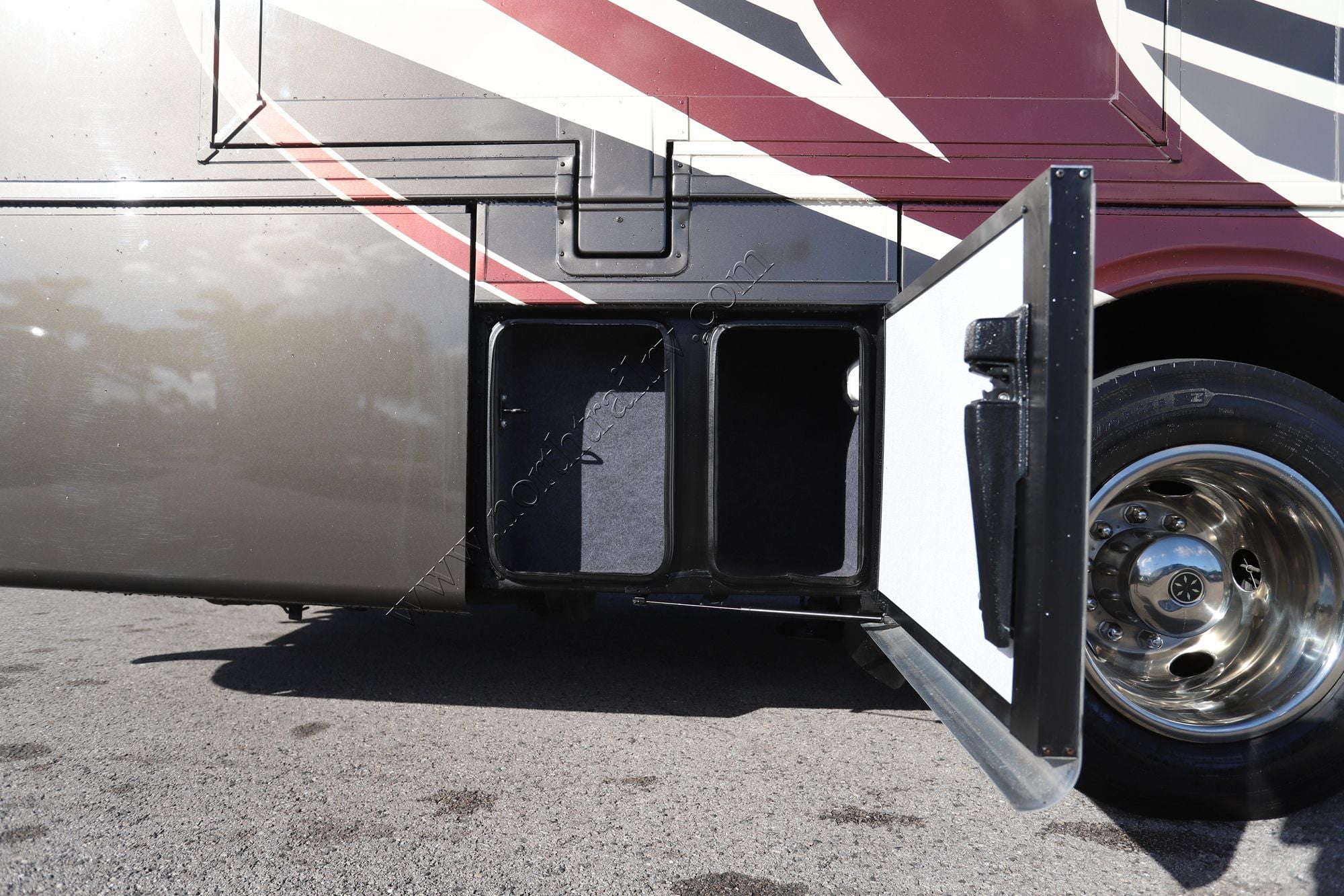 Used 2019 Newmar Ventana Le 3412 Class A  For Sale