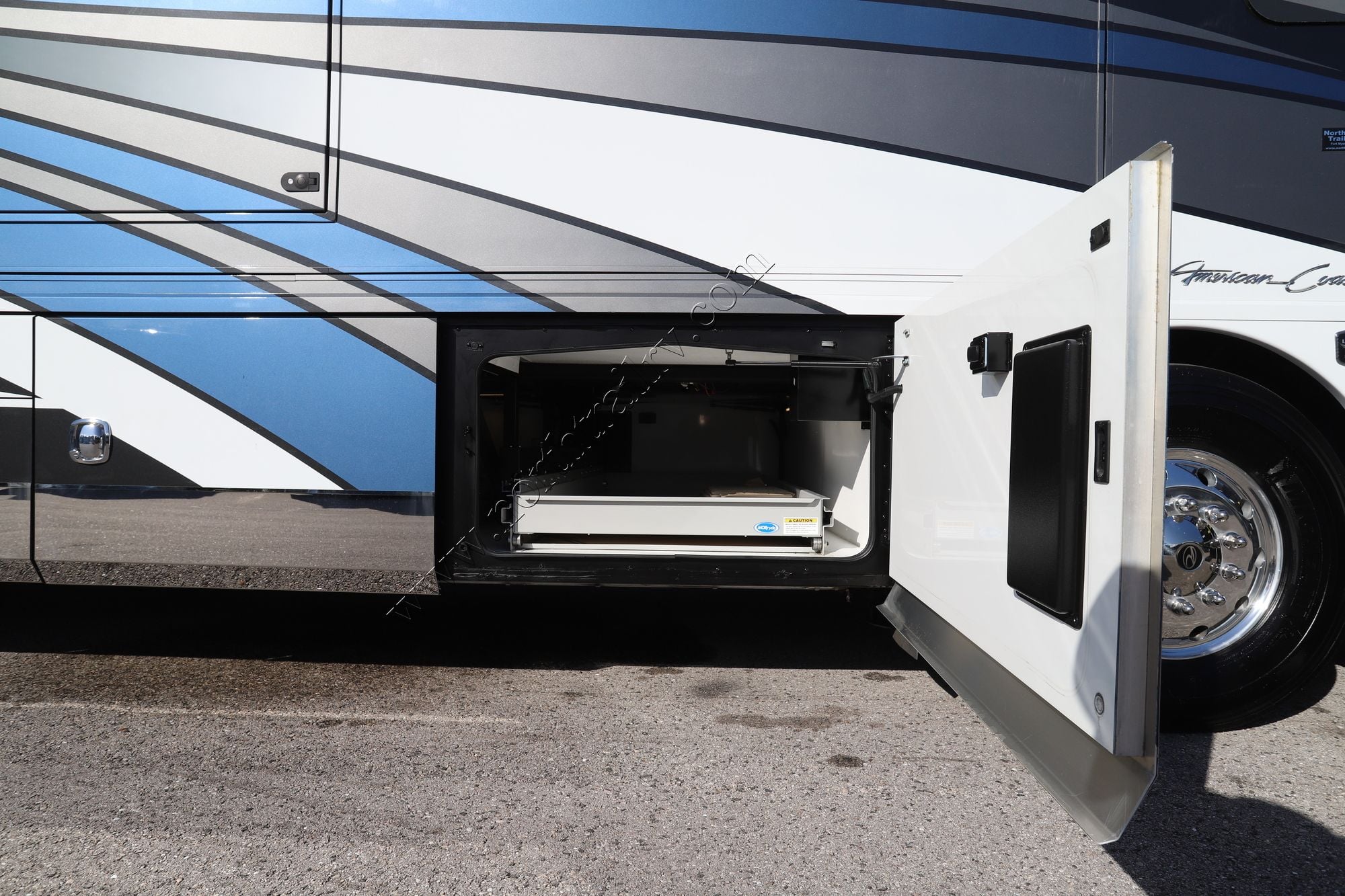 Used 2023 American Coach American Eagle 45E Class A  For Sale